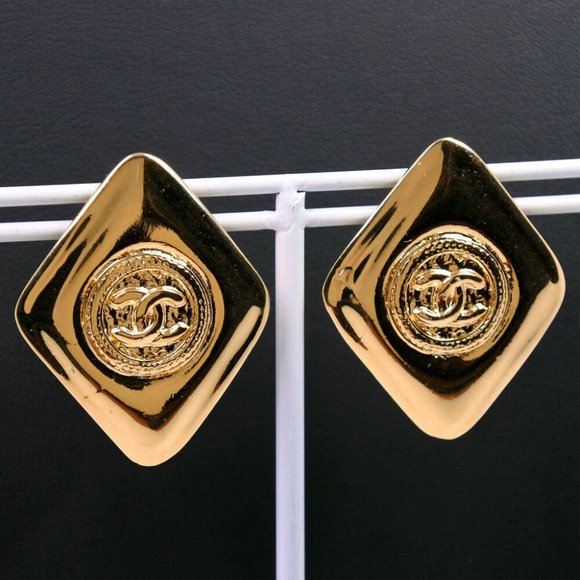 CHANEL COCO Mark Earring gold Plated Gold Women - Picture 1 of 14